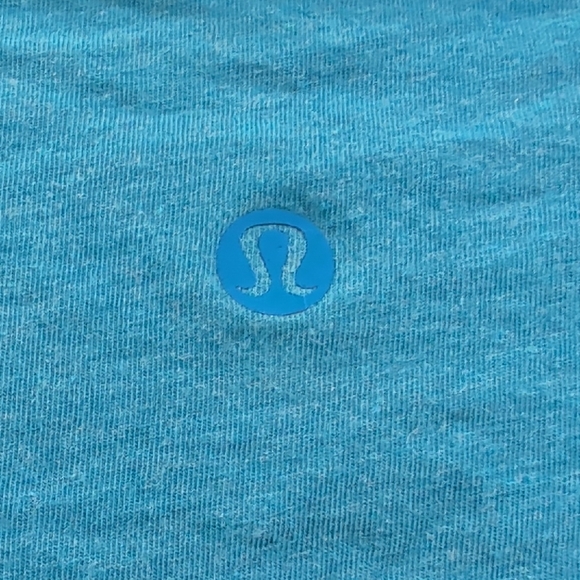 Lululemon Back In Action Short Sleeve In Heathered Poolside GUC - Picture 4 of 5
